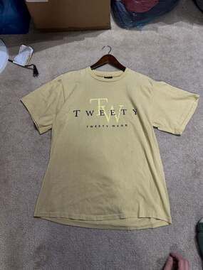 Vintage 1995 Warner Bros Tweety Wear Changes Double Sided T-Shirt